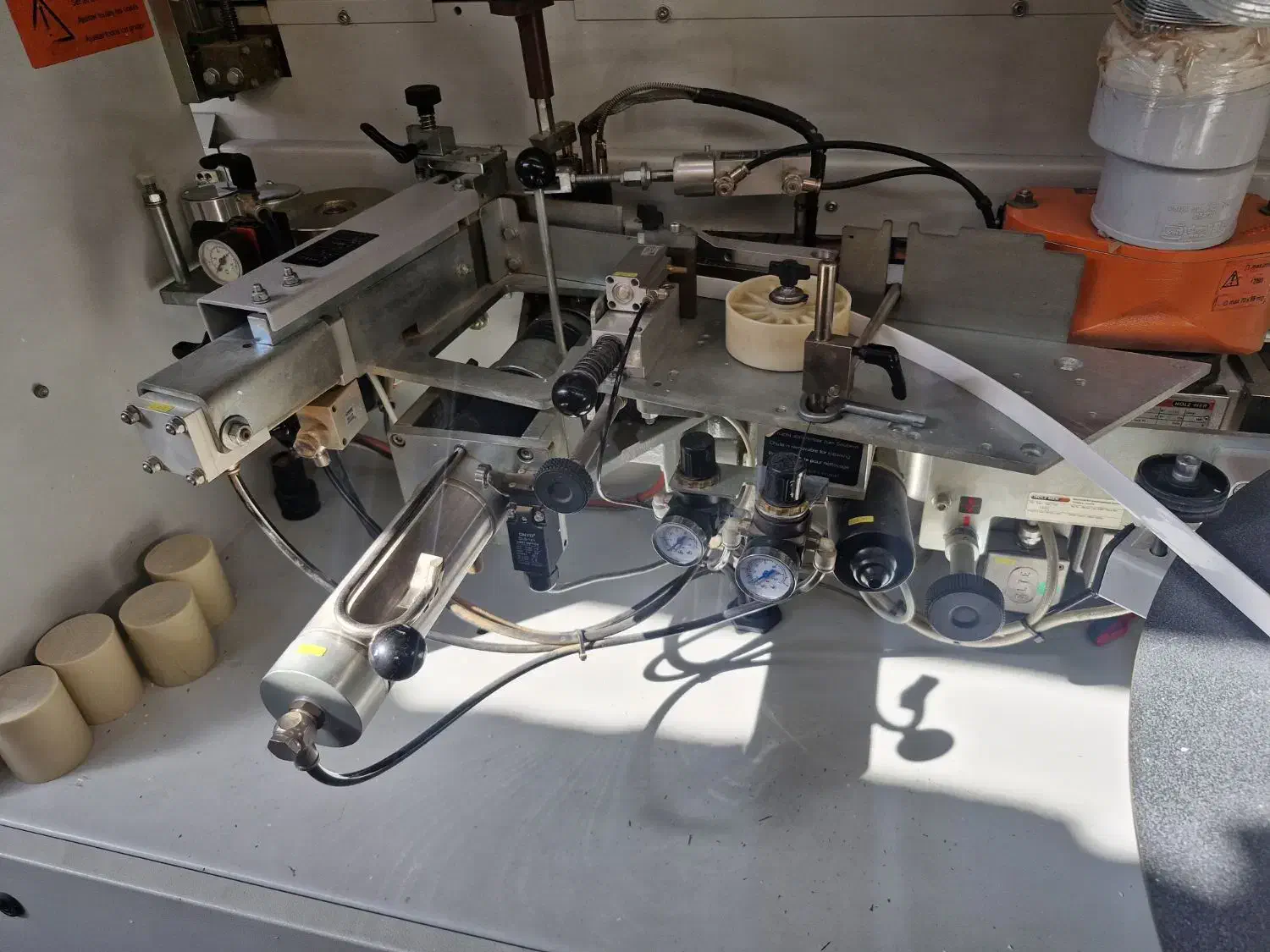 لبه چسبان فول هلرز ۷ایستگاه ۱۳۰۸|ماشین‌آلات صنعتی|فیروزآباد (فارس), |دیوار