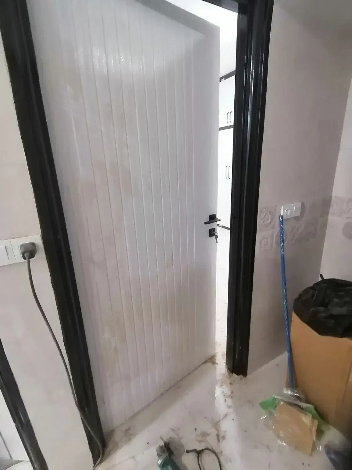 کابینت کمد درب چهارچوب فلزی|جاکفشی، کمد، دراور|فرخ‌شهر, |دیوار