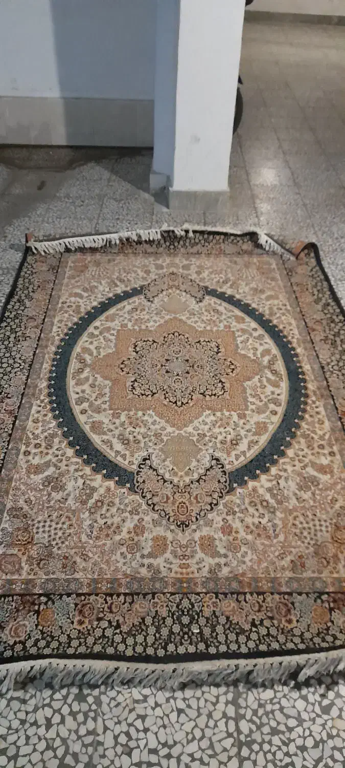 ۲ تخته فرش ۶ متری|فرش|لنگرود, |دیوار