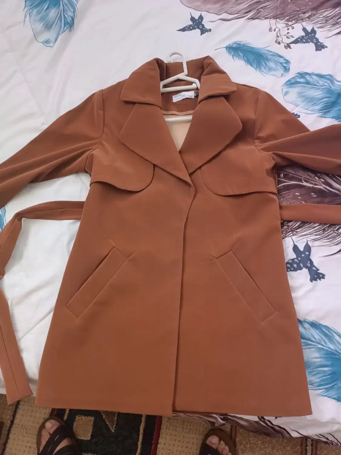 کت زمستانه|لباس|صدرا-فارس, فاز ۱|دیوار