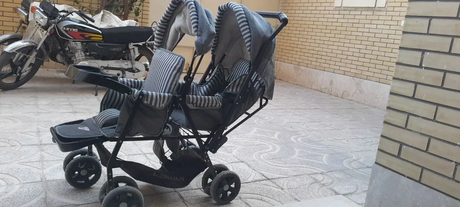 کالسکه دو قلو|کالسکه و لوازم جانبی|اصفهان, گرکان|دیوار