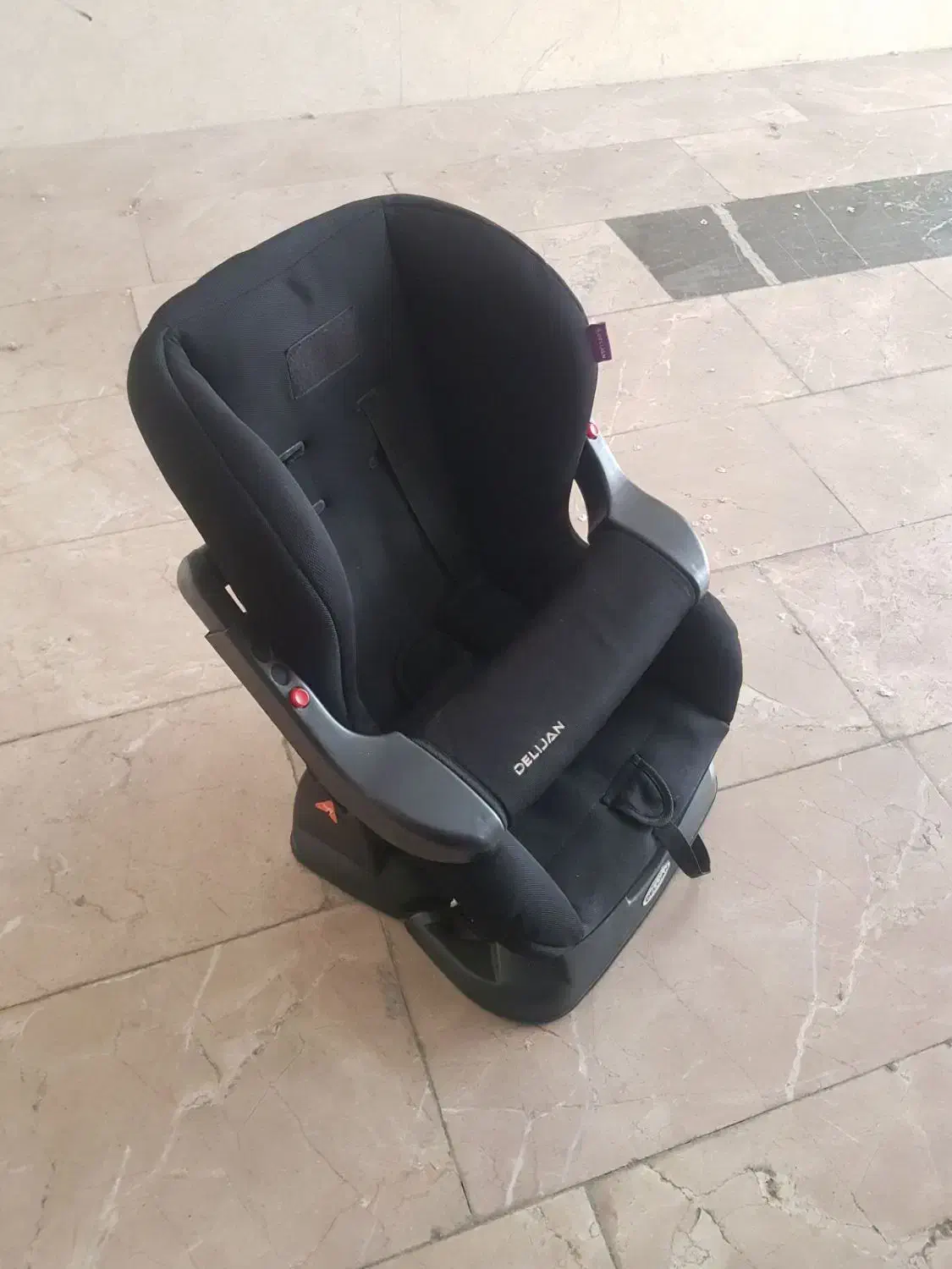 صندلی ماشین کودک|اسباب و اثاث بچه|ری, دیلمان|دیوار