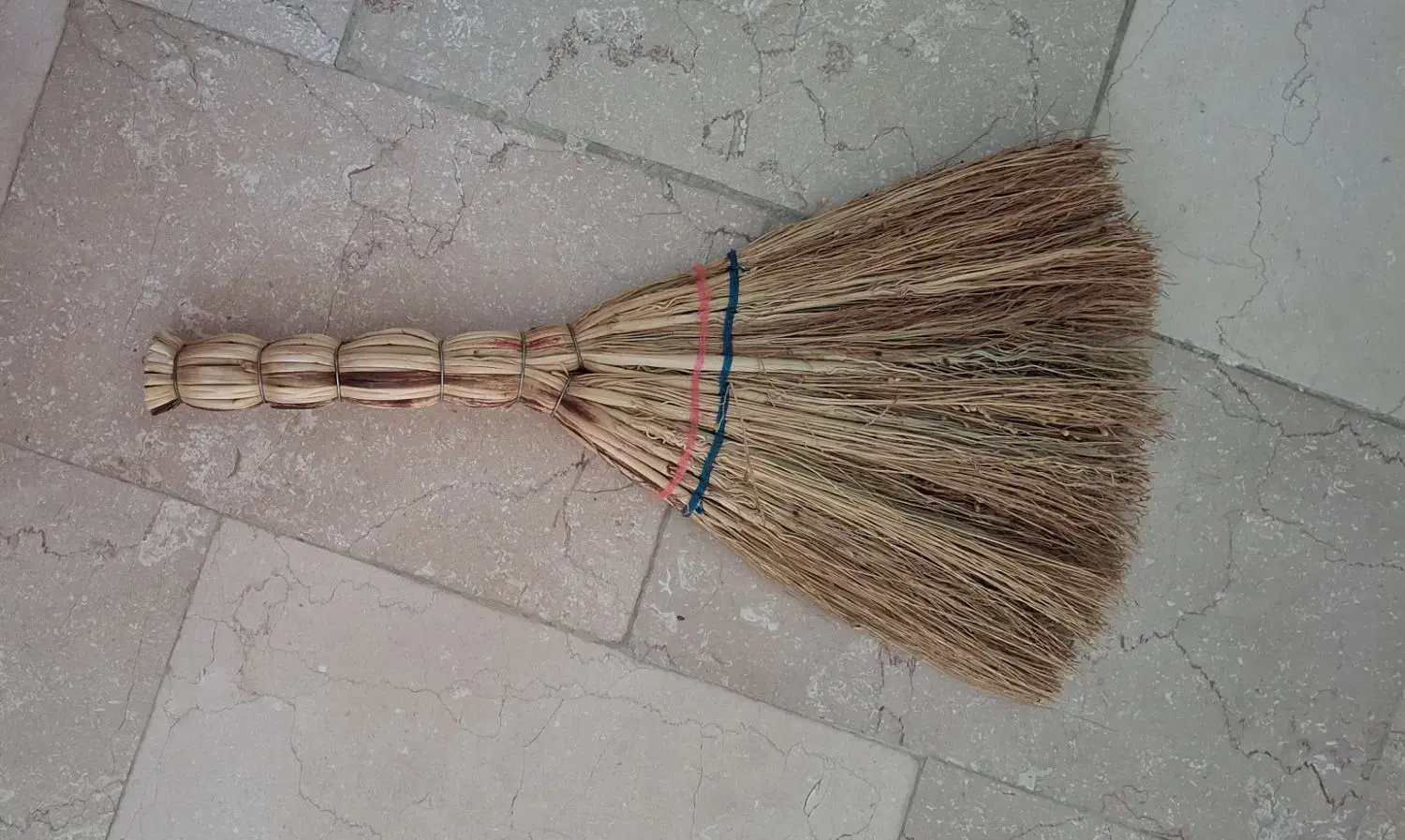 جارو|لوازم نظافت|صفادشت, |دیوار