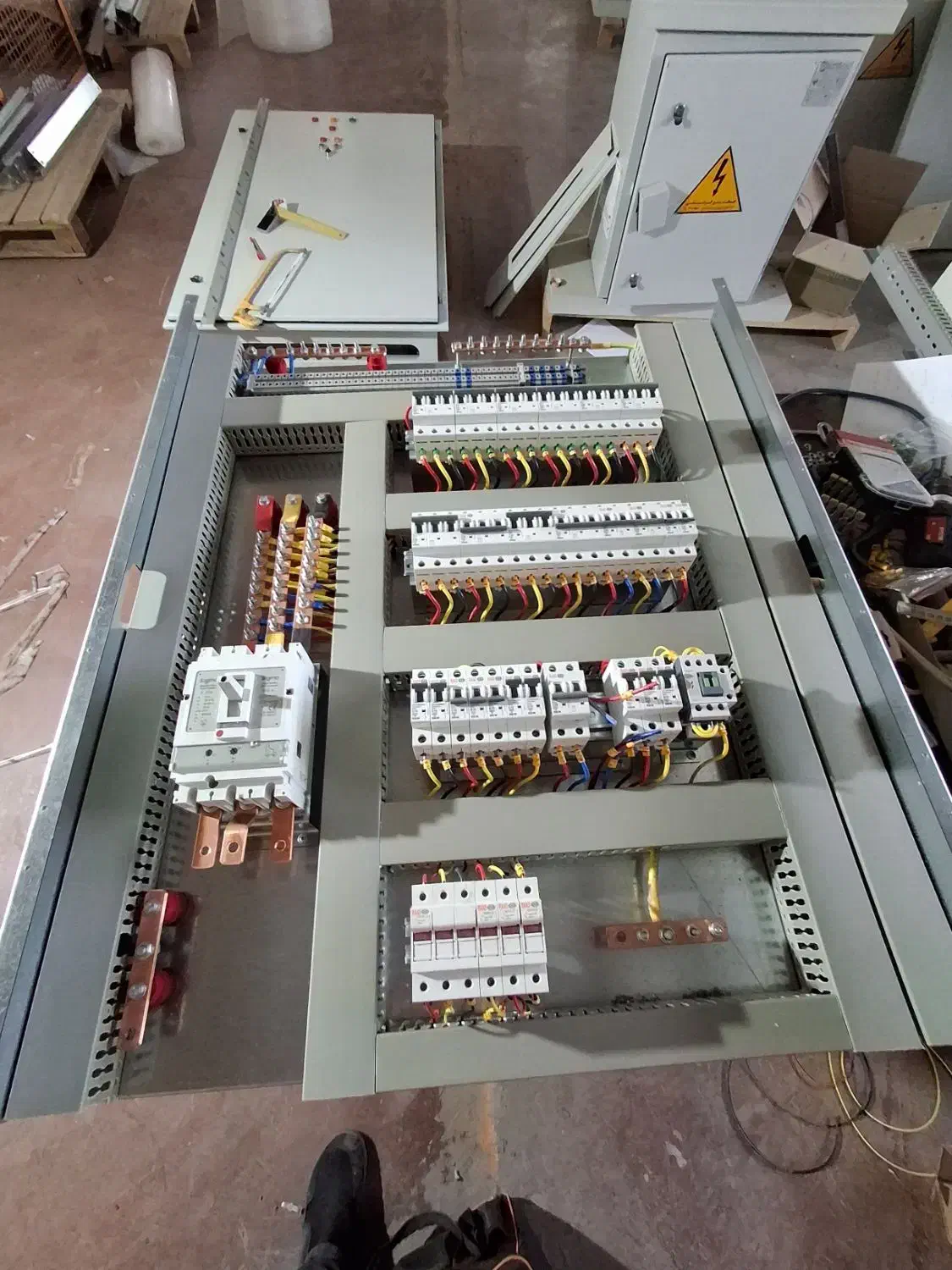 برقکار صنعتی و ساختمانی|خدمات پیشه و مهارت|یزد, |دیوار