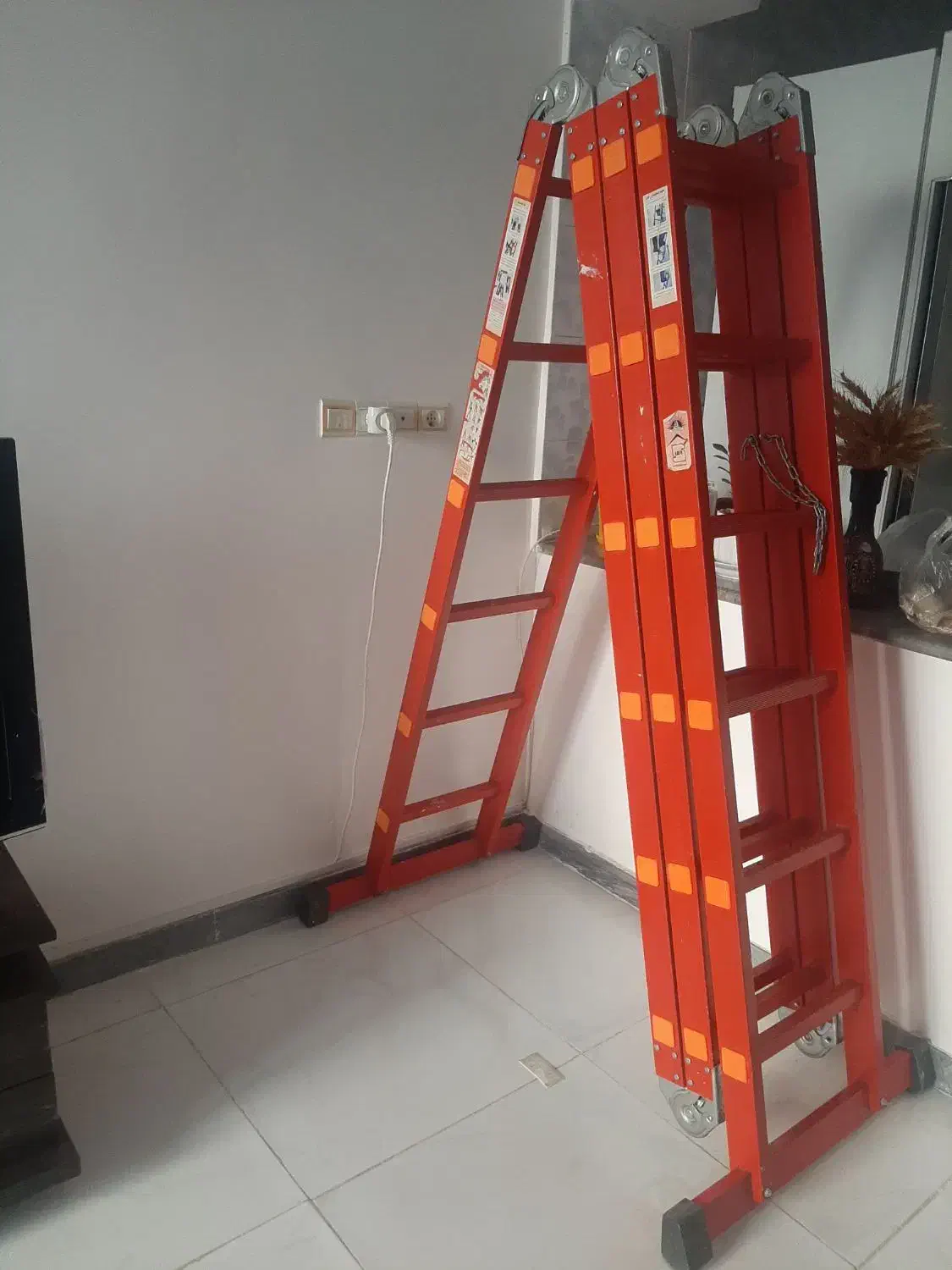 نردبان|ابزارآلات|گنبد کاووس, |دیوار