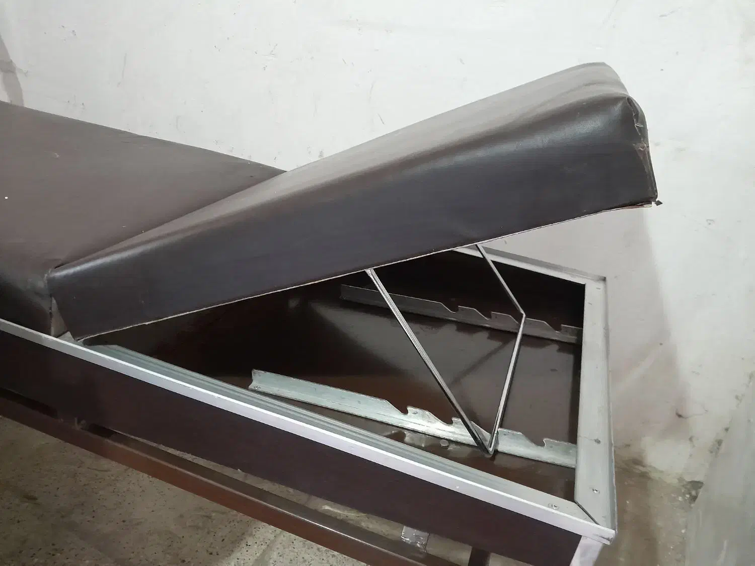 تخت ماساژ و مژه|آرایشی، بهداشتی، درمانی|فردیس, قریشی|دیوار