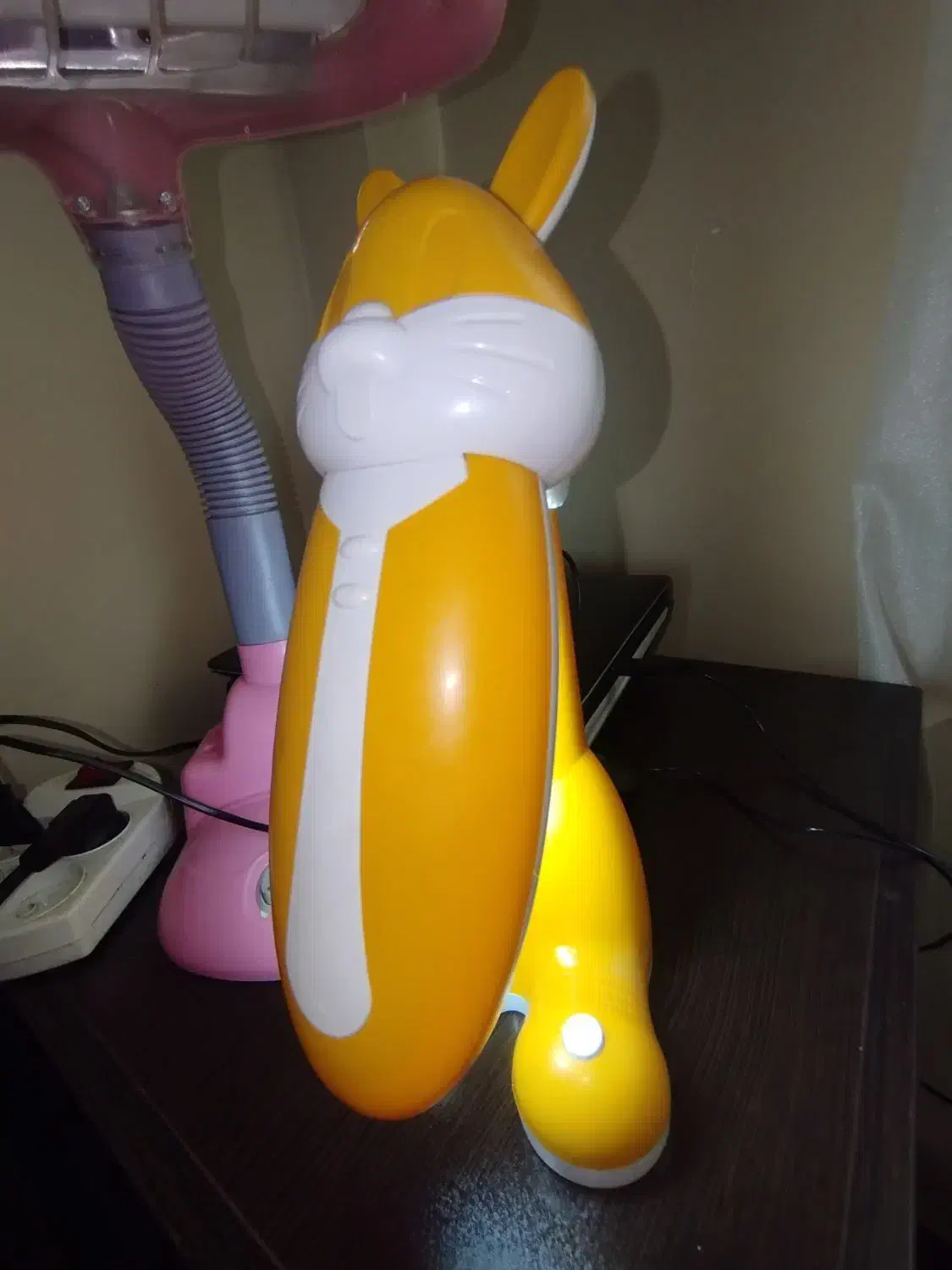 چراغ مطالعه|چراغ خواب و آباژور|پرند, فاز ۲|دیوار