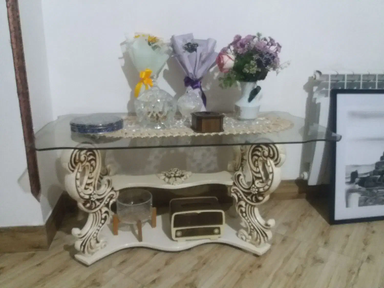 مبل سلطنتی تاج دار|مبلمان خانگی و میز عسلی|کوچصفهان, |دیوار