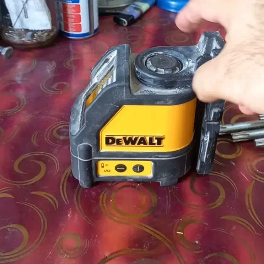 تعمیرات تراز لیزری|خدمات پیشه و مهارت|یزد, |دیوار