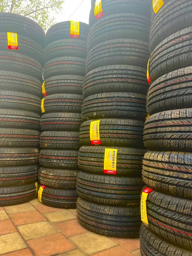 لاستیک پراید کویر تایر تاریخ روز درجه ۱|قطعات یدکی و لوازم جانبی|رشت, کوی فرهنگیان|دیوار