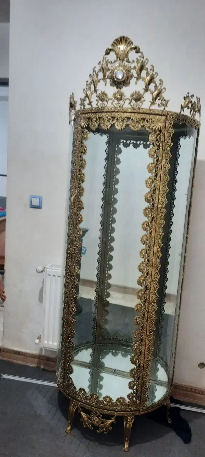 بوفه برنجی در حد نو|بوفه، ویترین، کنسول|شهریار, شهرک مصطفی خمینی|دیوار