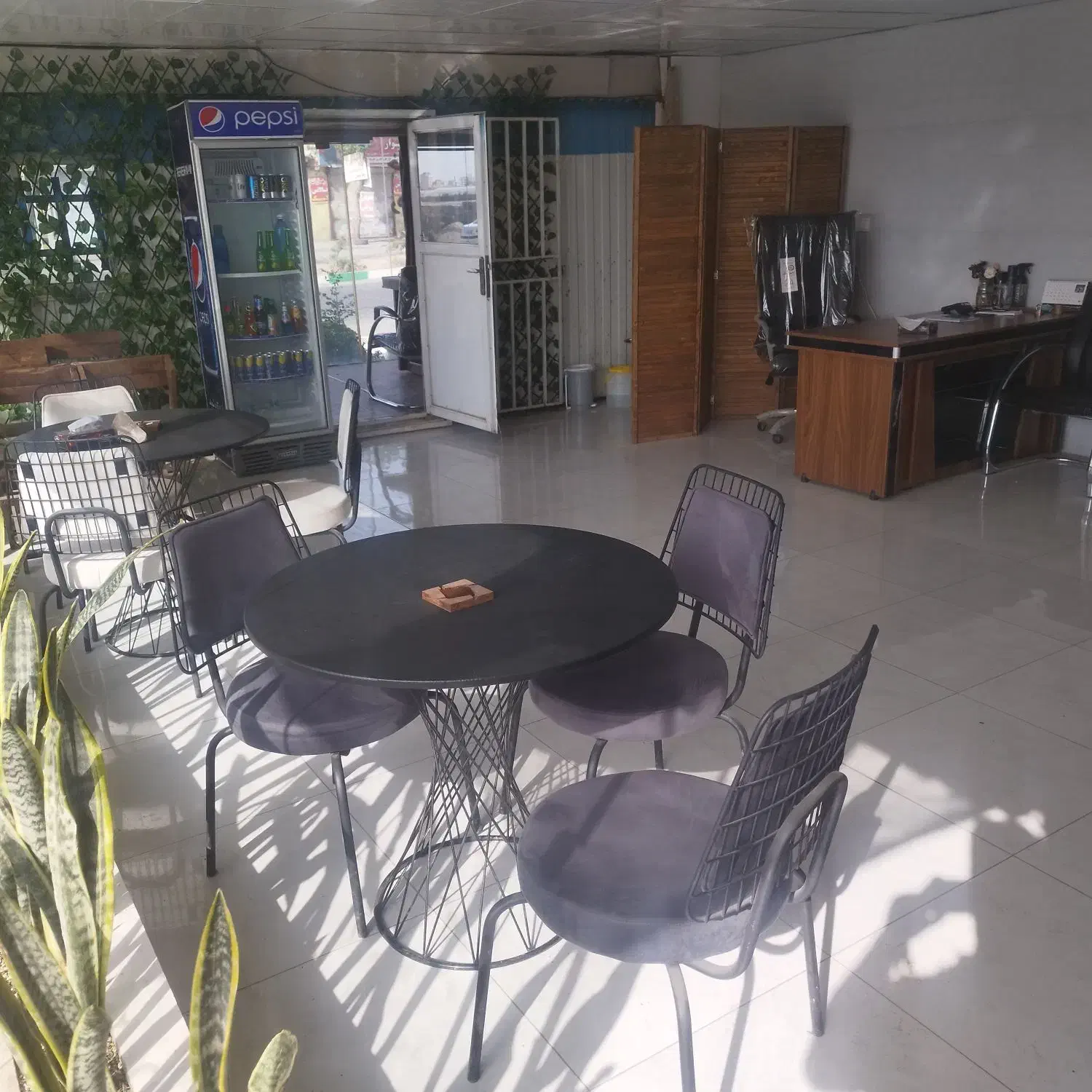 منشی کافه کارواش همراه با بیمه|استخدام خدمات فروشگاه و رستوران|محمدشهر, علی آباد گونه|دیوار