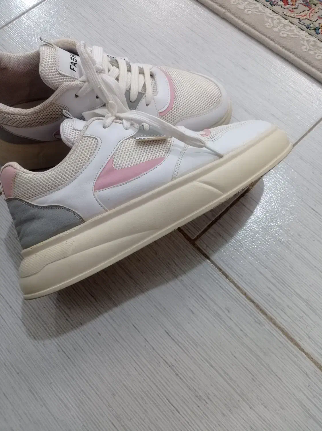 کتونی خارجی|کیف، کفش، کمربند|اراک, |دیوار