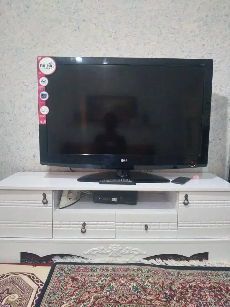 تلویزیون ال سی دی ۴۲اینچ،LG|تلویزیون و پروژکتور|بروجرد, |دیوار