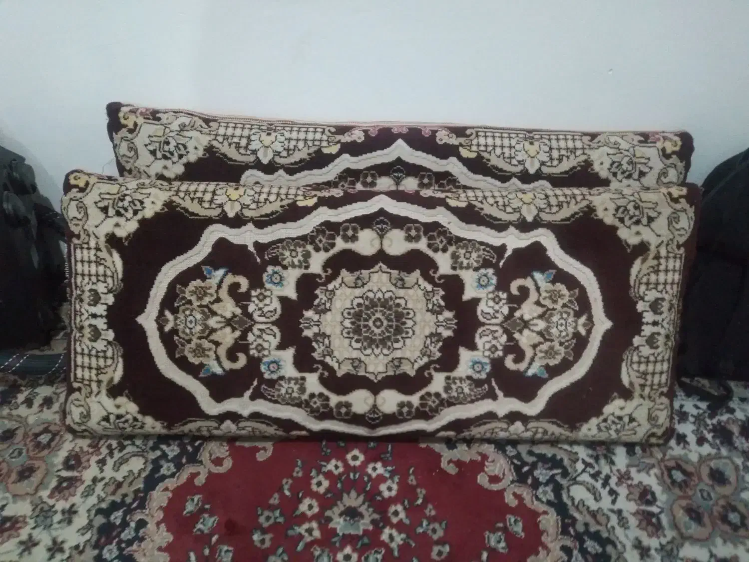 پشتی|پشتی|مشهد, شهید قربانی|دیوار