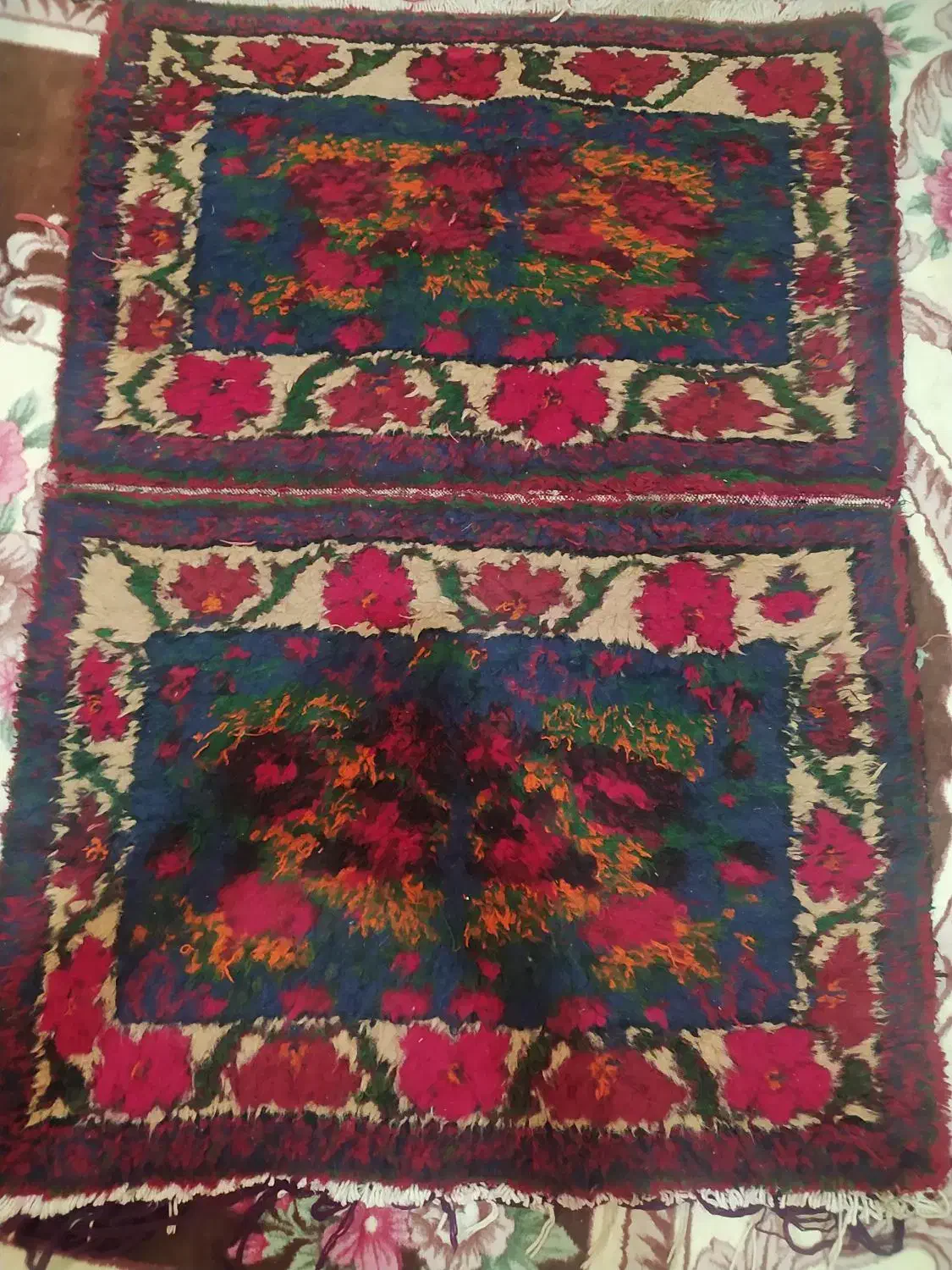 آگهی فروش پستی دست باف گل سرخ|پشتی|جیرفت, |دیوار