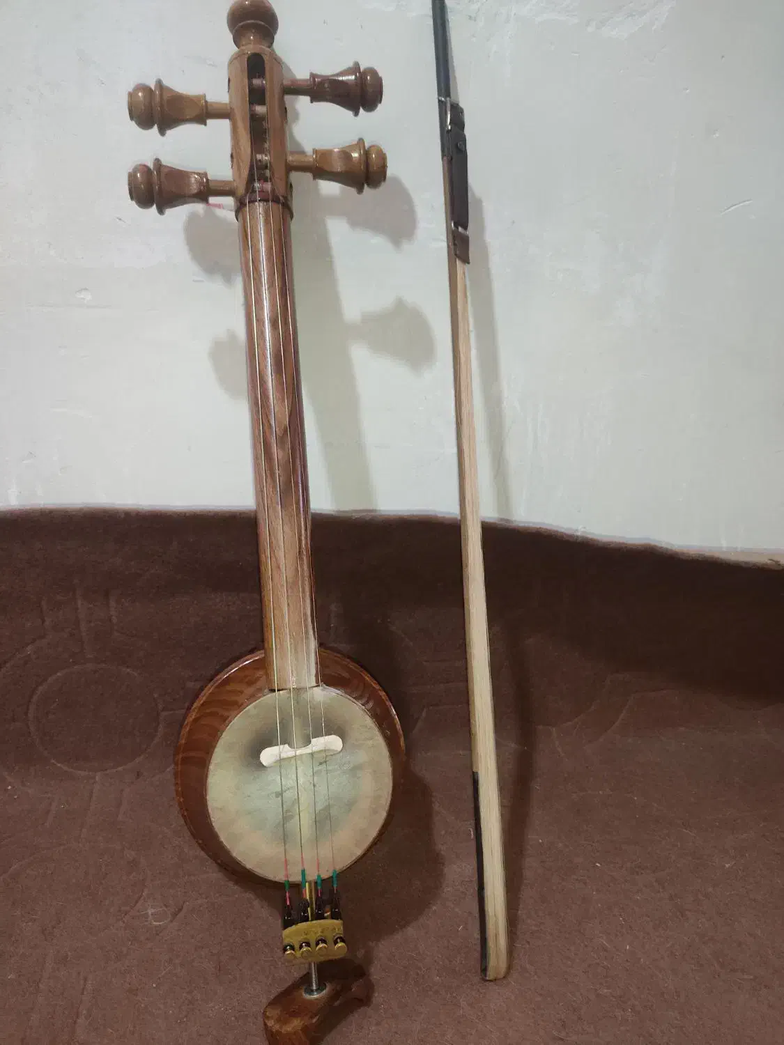 کمانچه نو فروشی|سازهای سنتی|پرند, فاز ۰|دیوار