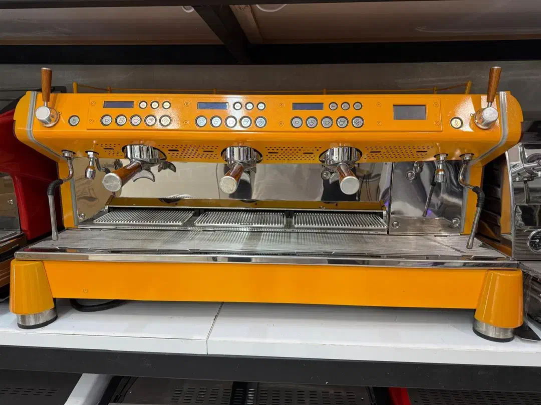 اسپرسوساز دالا کورت مینا|کافی‌شاپ و رستوران|بم, |دیوار