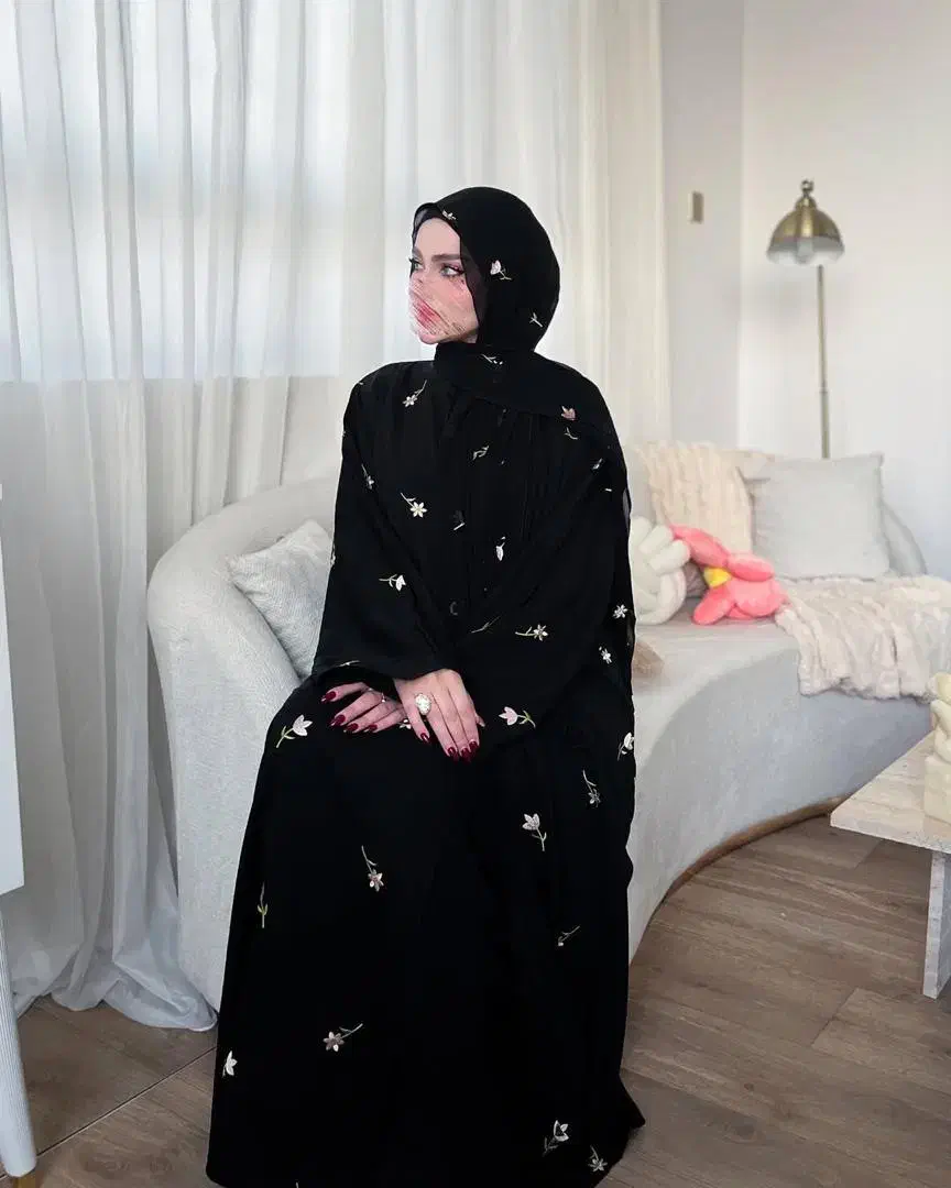 عبا مجلسی|لباس|اهواز, کمپلو جنوبی|دیوار