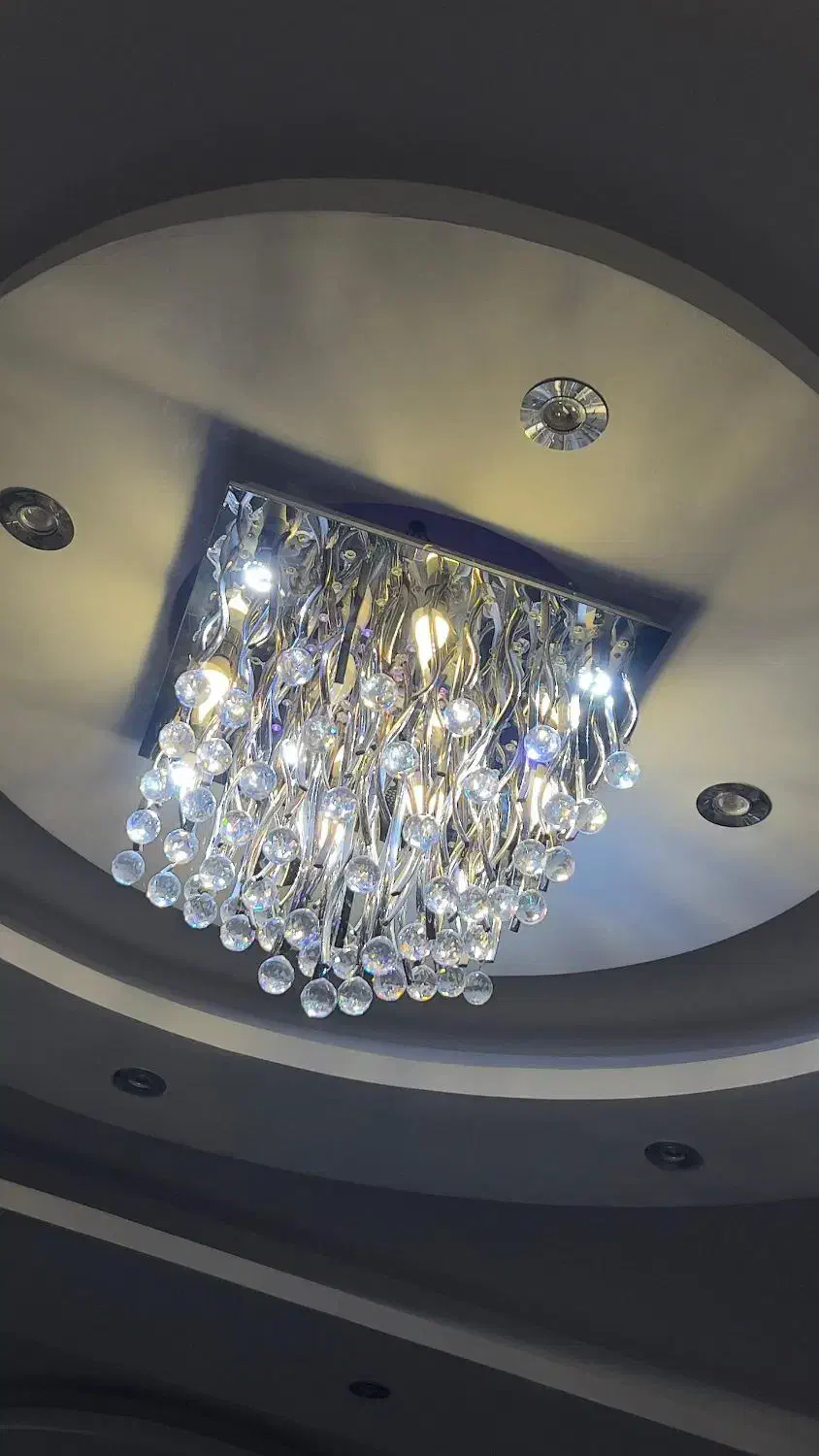 دو عدد لوستر|لوستر و چراغ آویز|رشت, رودباری|دیوار