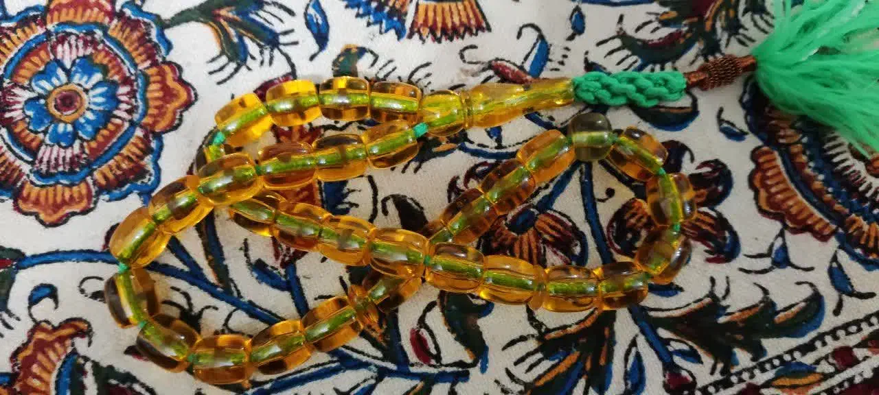 تسبیح سندلوس قدیمی المانی|کلکسیون اشیاء عتیقه|لاهیجان, لیالستان|دیوار