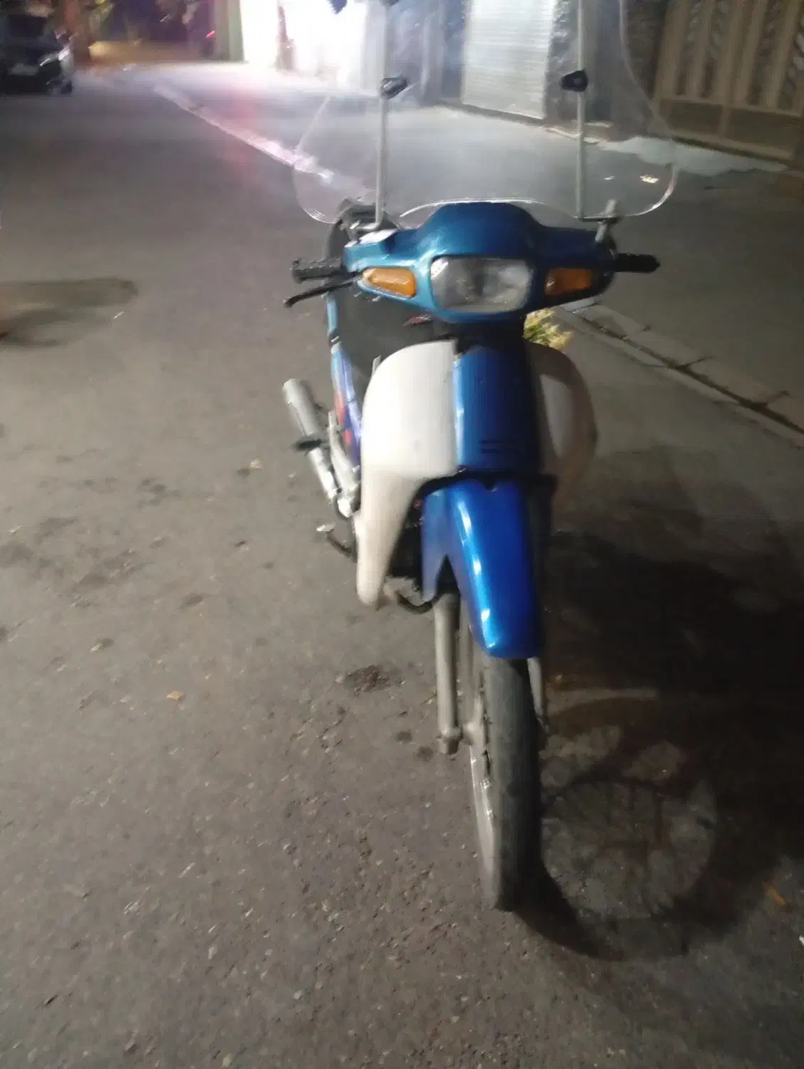 مدناس|موتورسیکلت|ساری, |دیوار