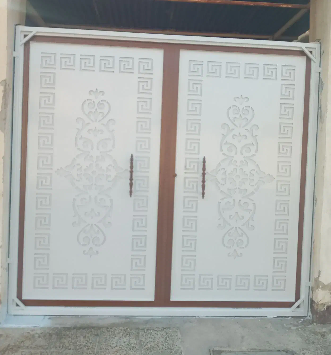 رنگ آمیزی درب وپنجره ایمان ر|خدمات پیشه و مهارت|بندر ماهشهر, |دیوار