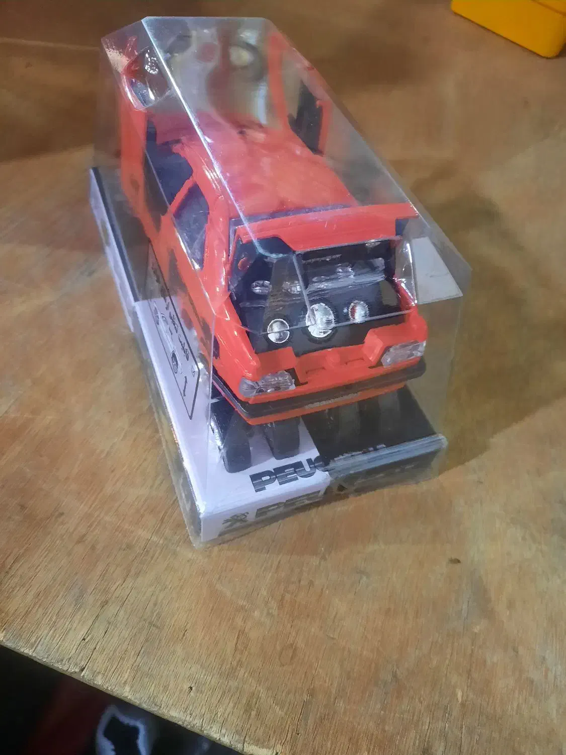 ماشین شوتی پژو پارس-۴۰۵|اسباب‌‌بازی|اندیشه, اندیشه فاز ۱|دیوار