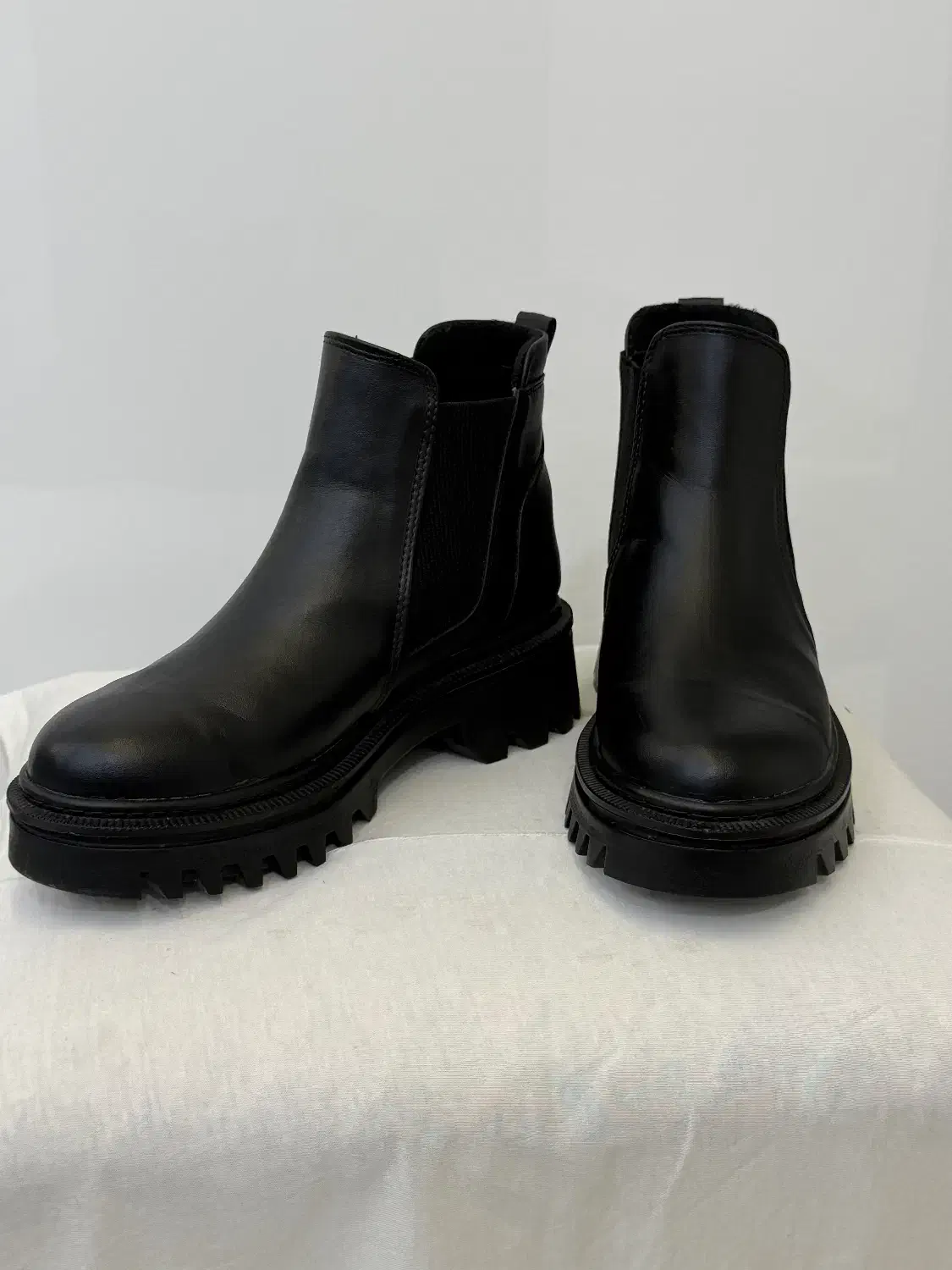 کفش نیم بوت زنانه|کیف، کفش، کمربند|تهران, چیتگر شمالی|دیوار