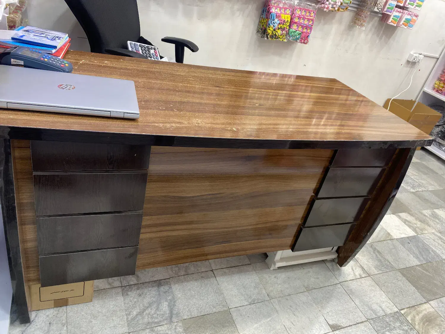 میز|دفتر کار|بانه, |دیوار