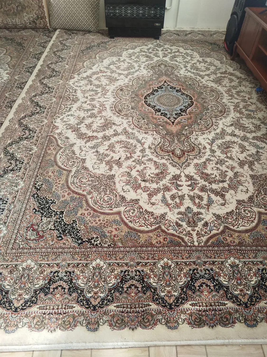 چهار عدد فرش دوازده متری|فرش|دورود, |دیوار