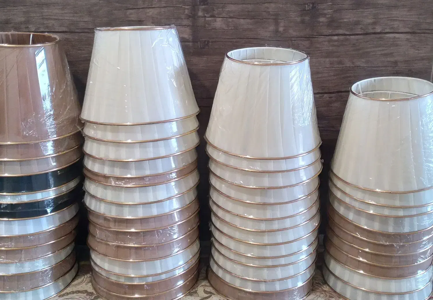 گلاهک، شید اباژور|چراغ خواب و آباژور|رباط‌کریم, رباط‌کریم|دیوار