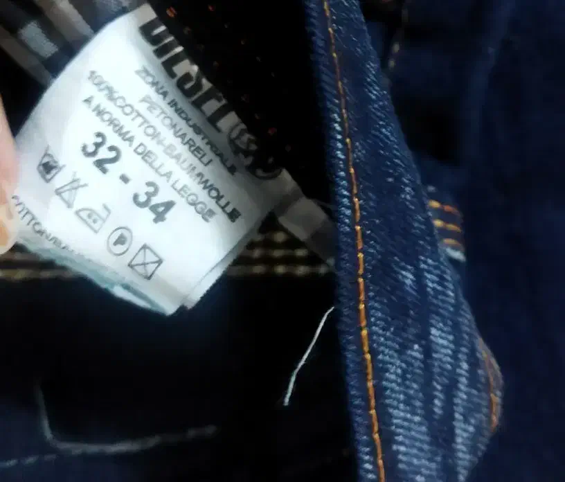 تعدادی لباس زنانه بچگانه|لباس|شاهین‌شهر, شهرک هشت بهشت|دیوار