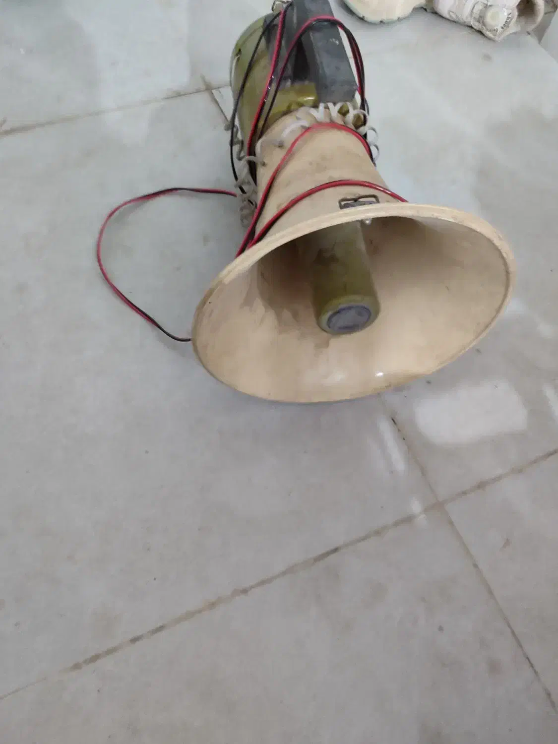 بلندگوکاسبی|صوتی و تصویری|سرپل ذهاب, |دیوار