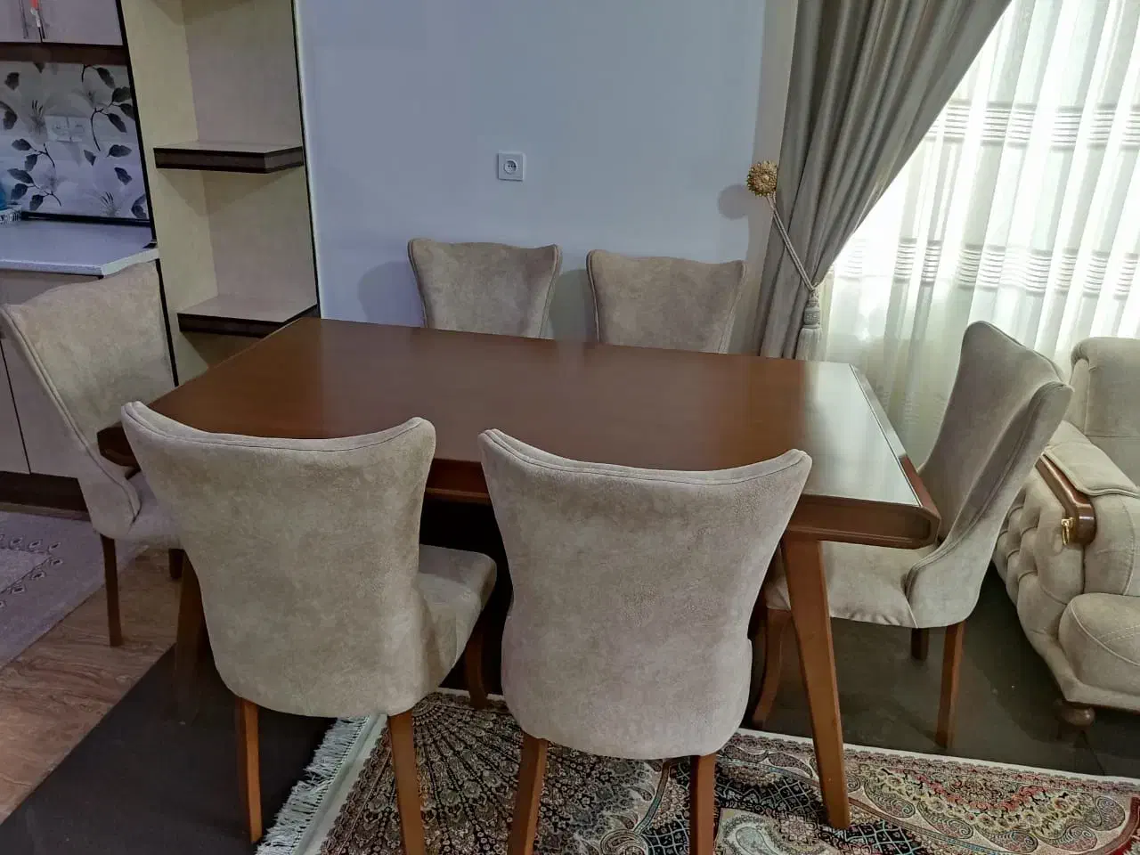 میز نهارخوری ۶نفره در حد نو|میز و صندلی غذاخوری|کلاله, |دیوار