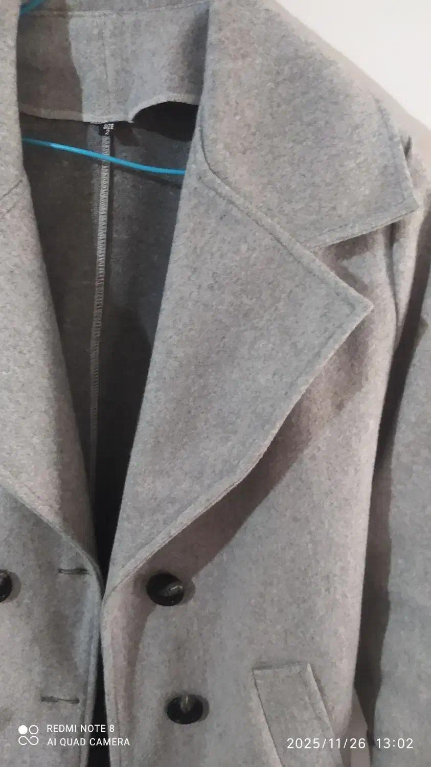 پالتونونو|لباس|کاشان, پا نخل|دیوار