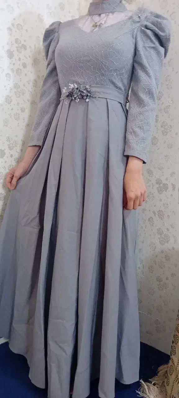 لباس مجلسی|لباس|شوش, |دیوار