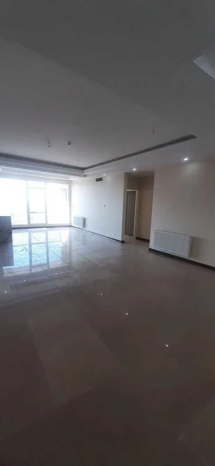 ۱۴۰ متر ۳ خواب کلید نخورده