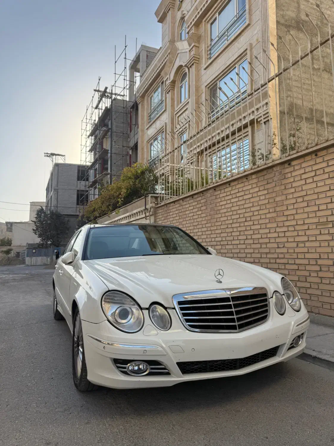 Benz E350|خودرو کلاسیک|پرند, فاز ۰|دیوار