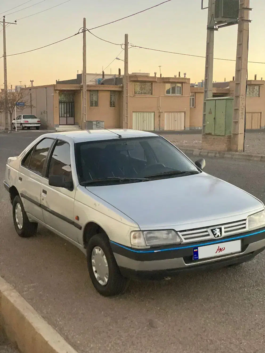 پژو ۴۰۵ مدل ۱۳۸۸ کارمندی|خودرو سواری و وانت|مشهد, جاهد شهر|دیوار
