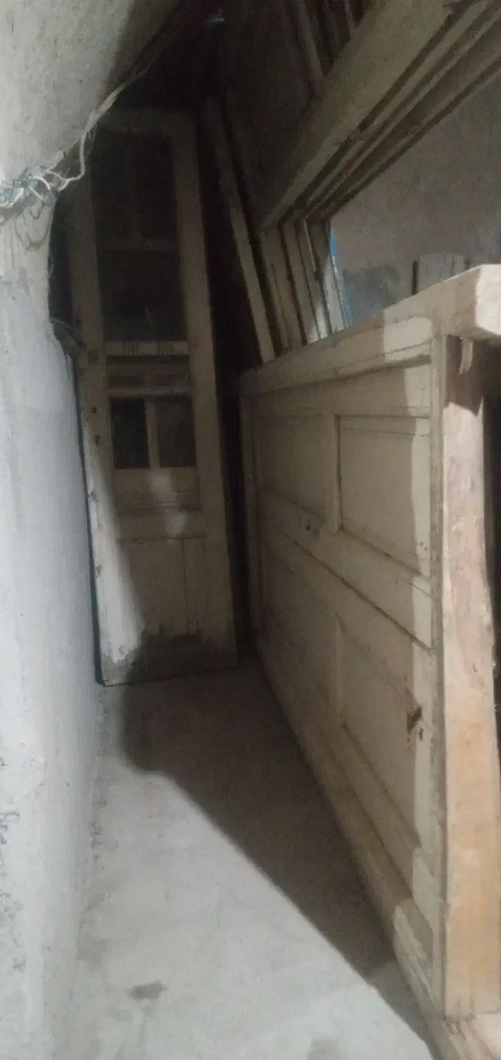 درب چوبی قدیمی|کلکسیون اشیاء عتیقه|بابا حیدر, |دیوار