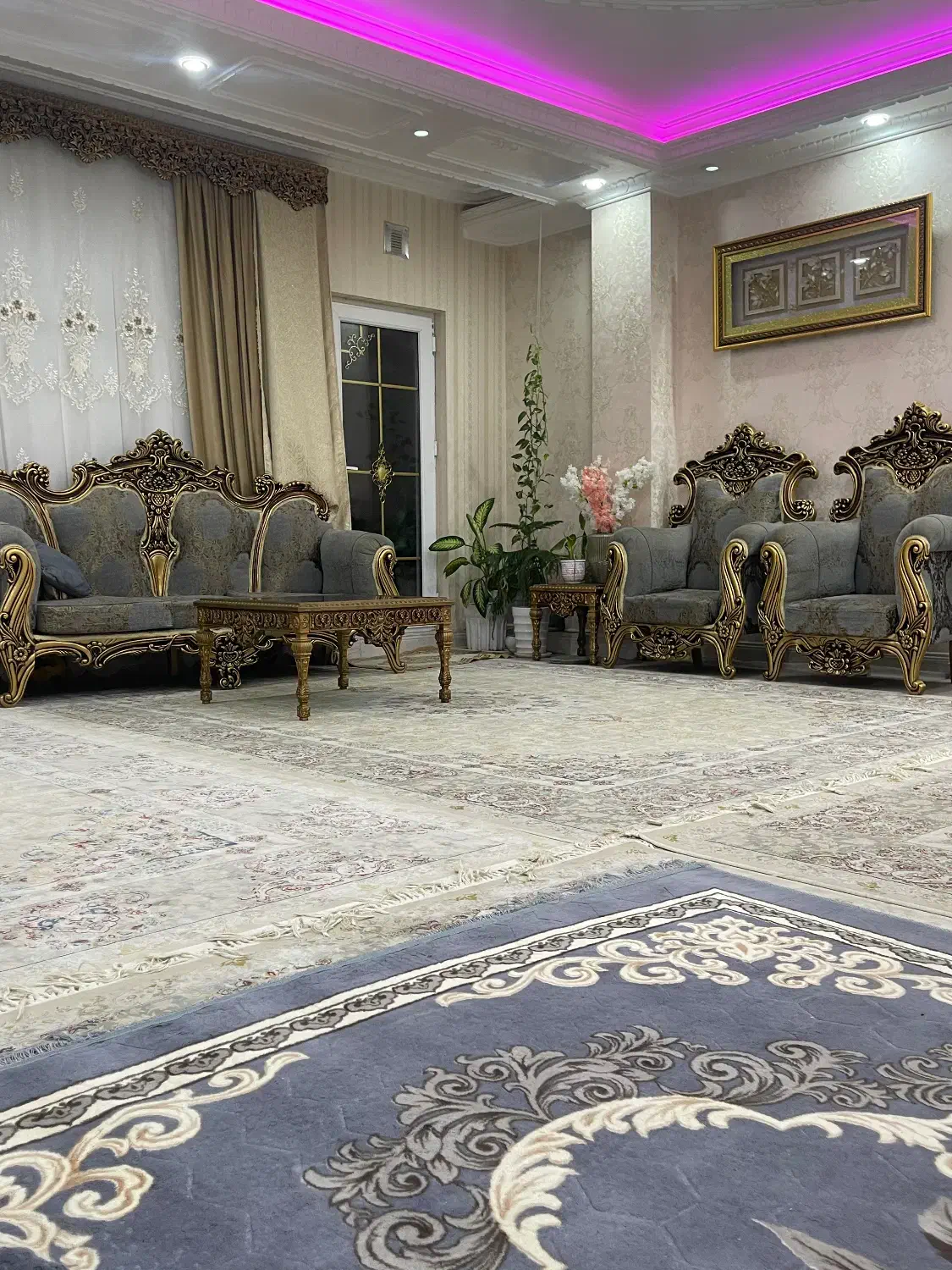 مبل سلطنتی در حد نو|مبلمان خانگی و میز عسلی|بوشهر, |دیوار