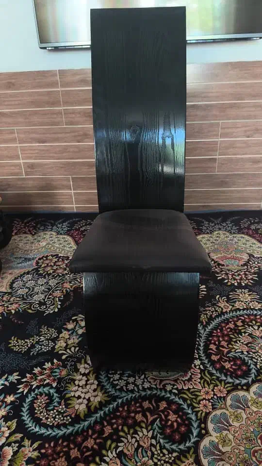 صندلی|میز و صندلی غذاخوری|شیراز, کوشک میدان|دیوار