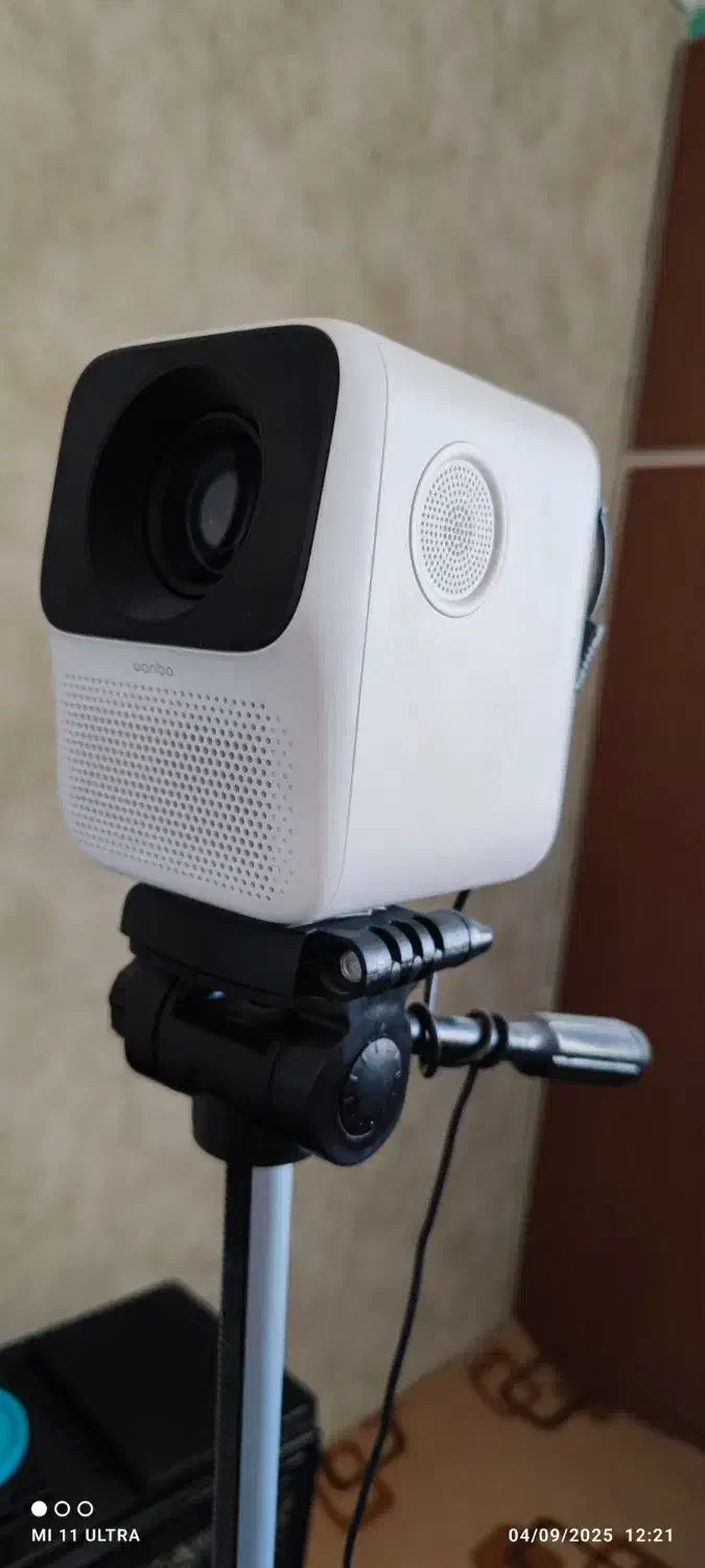 ویدئو پروژکتور شیائومی|تلویزیون و پروژکتور|ارومیه, |دیوار