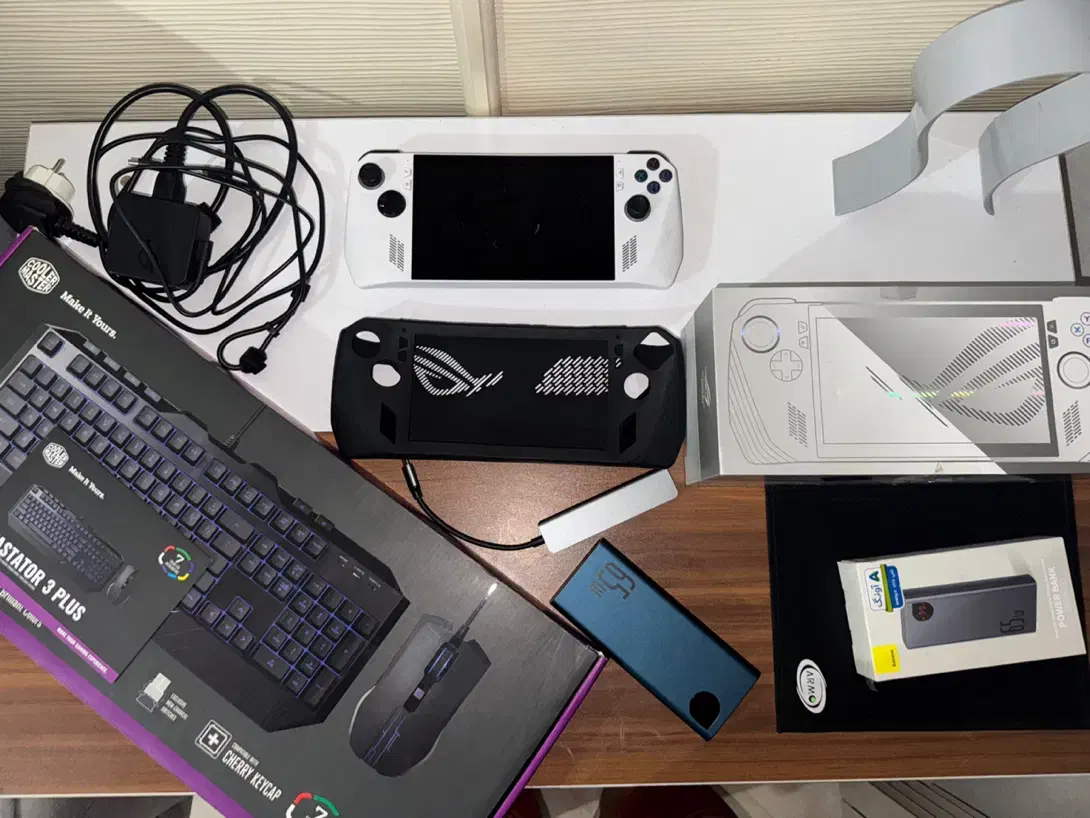 کنسول دستی ایسوس Rog ally دو ترا با تمام لوازم|کنسول، بازی ویدئویی و آنلاین|کرج, کوی کارمندان شمالی|دیوار