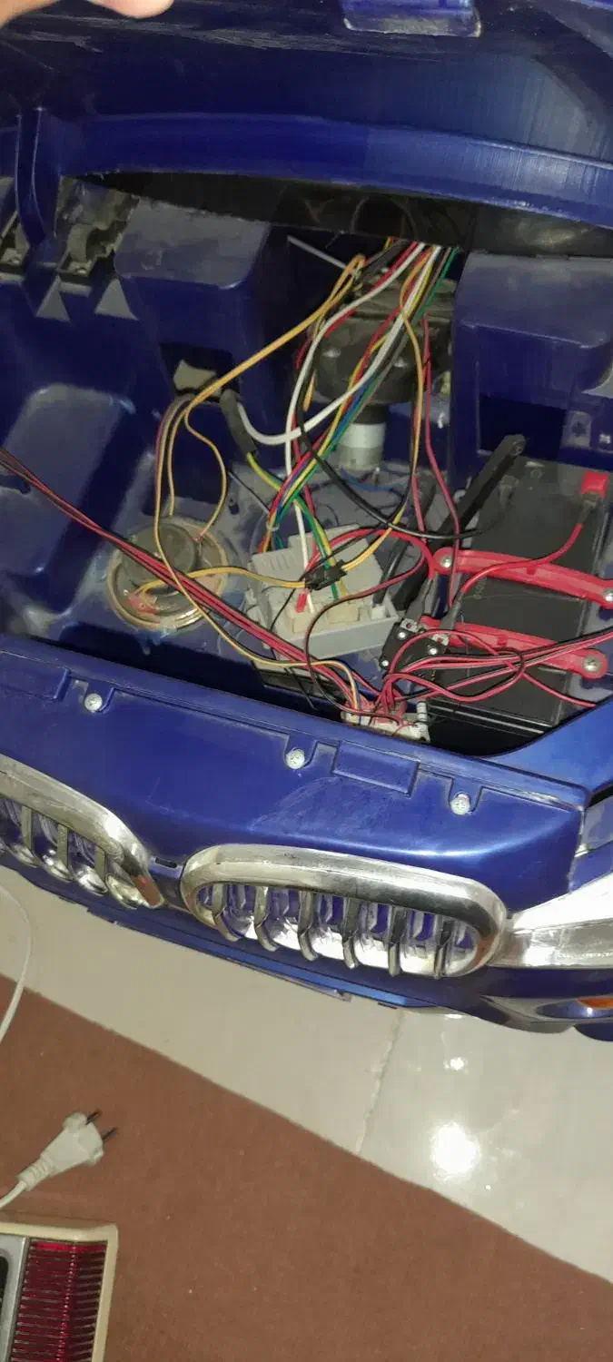 ماشین شارژی بی ام و دو نفره وزن تا ۳۰ کیلو صحنه|اسباببازی|صحنه, |دیوار