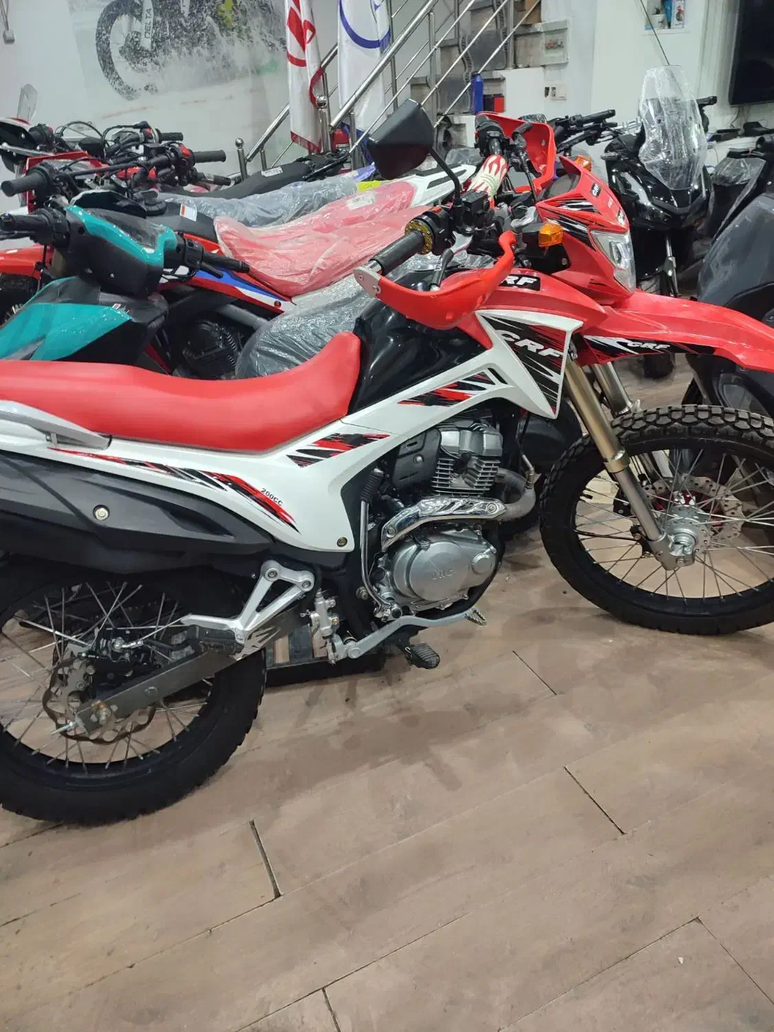 تریل فلات ۲۰۰ نیوفیس|موتورسیکلت|زنجان, |دیوار