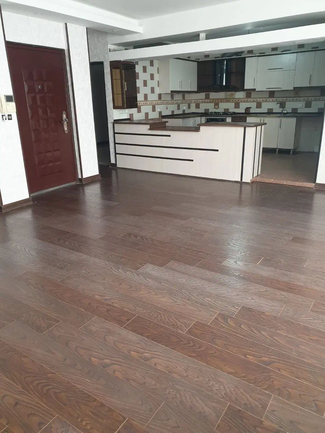 رهن آپارتمان ۳ خوابه در خیابان فردوسی|اجارهٔ آپارتمان|شاهین‌شهر, فردوسی|دیوار