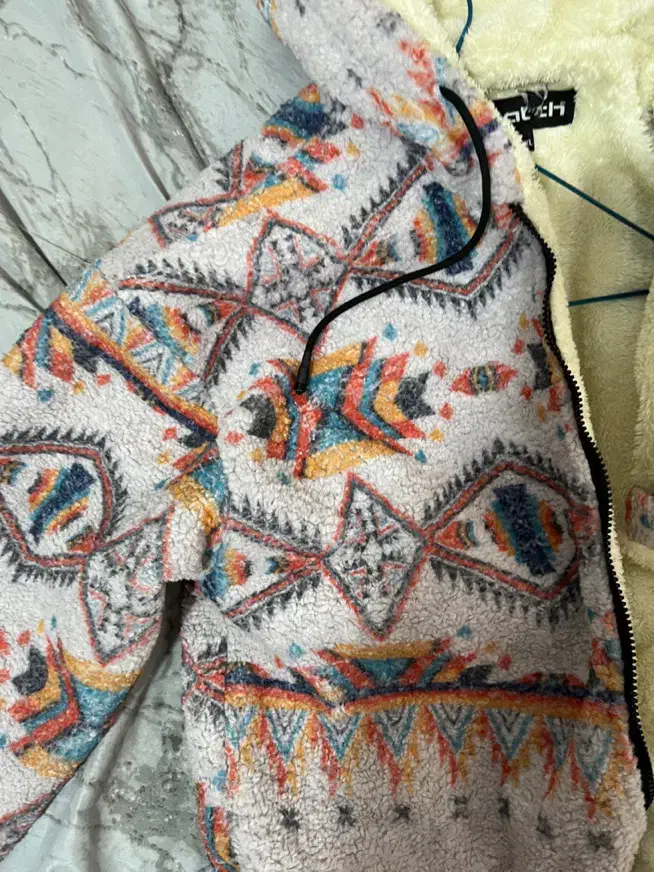 هودی پشمی|لباس|خرمآباد, |دیوار