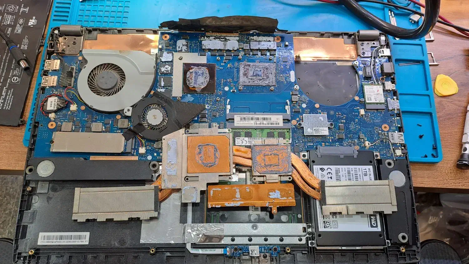 تعمیر لپتاپ|خدمات رایانه‌ای و موبایل|تهران, فلسطین (میدان انقلاب)|دیوار